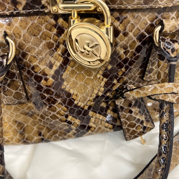 Michael kors purse - Picture 5 of 5